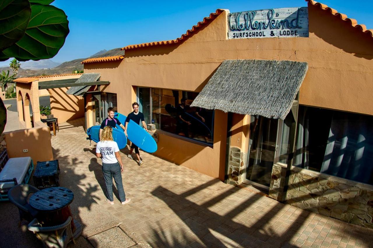 Wellenkind Surfschool Hostel La Pared  Luaran gambar